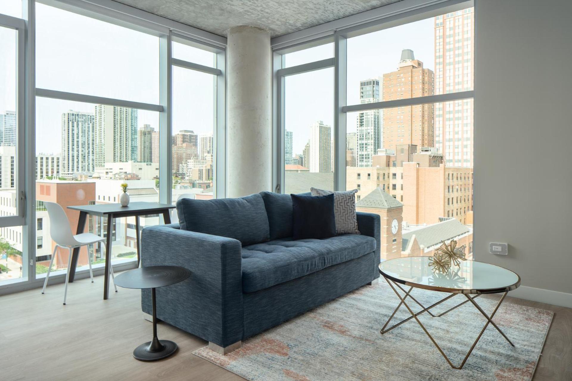 Kasa River North Chicago Room photo